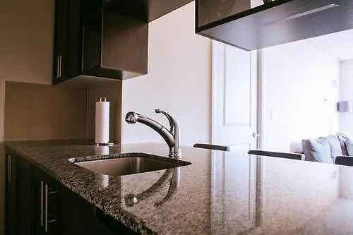 Jp Stays - Luxurious Condo Etobicoke Hotel Toronto